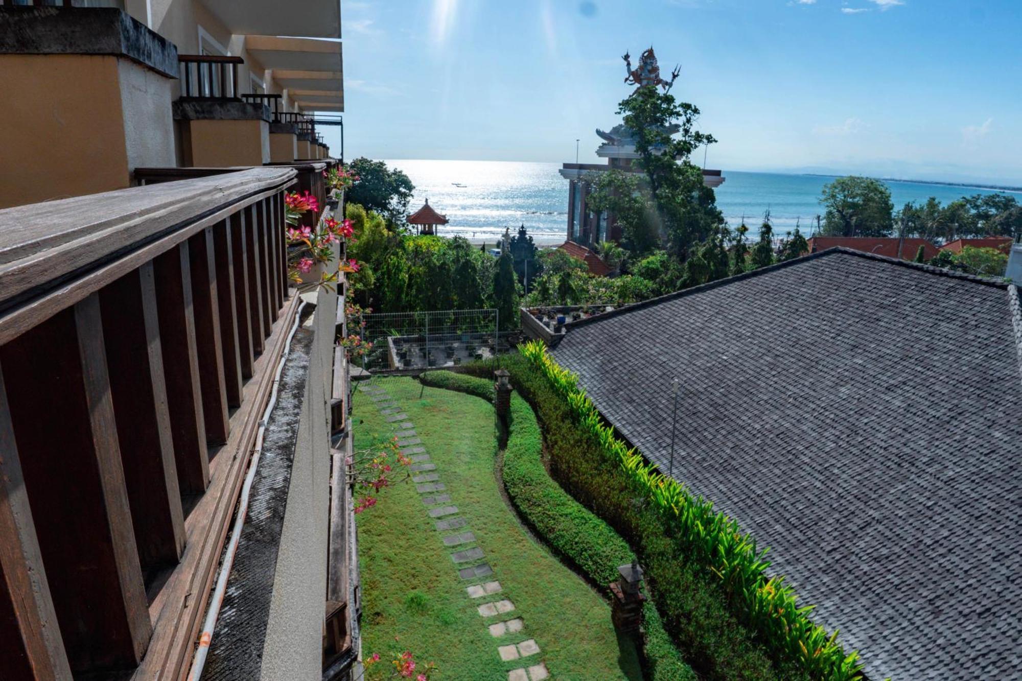 Hotel Kuta Paradiso 5*